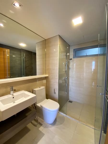 Woodhaven, 71 Woodgrove Avenue, 3 Bedrooms, 1,173 sqft, Condominium For Sale, by Brenda Zee (徐黎倫), 500122710 - Bathroom - PropertyGuru.com.sg