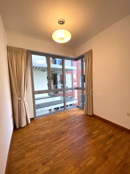 Woodhaven, 71 Woodgrove Avenue, 3 Bedrooms, 1,173 sqft, Condominium For Sale, by Brenda Zee (徐黎倫), 500122710 - Bedroom - PropertyGuru.com.sg