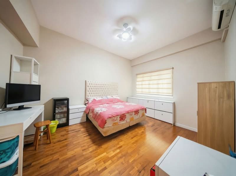 Summerlea Green, Kismis Road, 5 Bedrooms, 3,100 sqft, Terraced House For Sale, by Bryan Neo, 500122720 - Junior master ensuite - PropertyGuru.com.sg