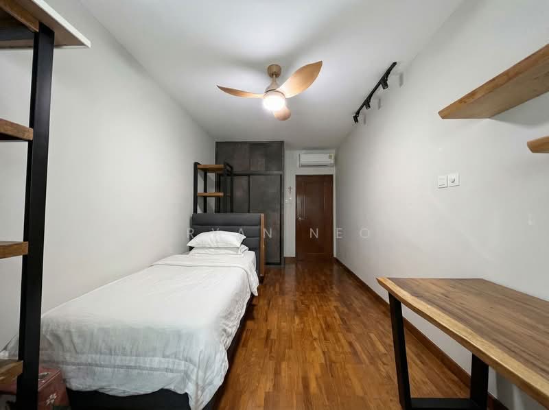 Summerlea Green, Kismis Road, 5 Bedrooms, 3,100 sqft, Terraced House For Sale, by Bryan Neo, 500122720 - Common bedroom - PropertyGuru.com.sg