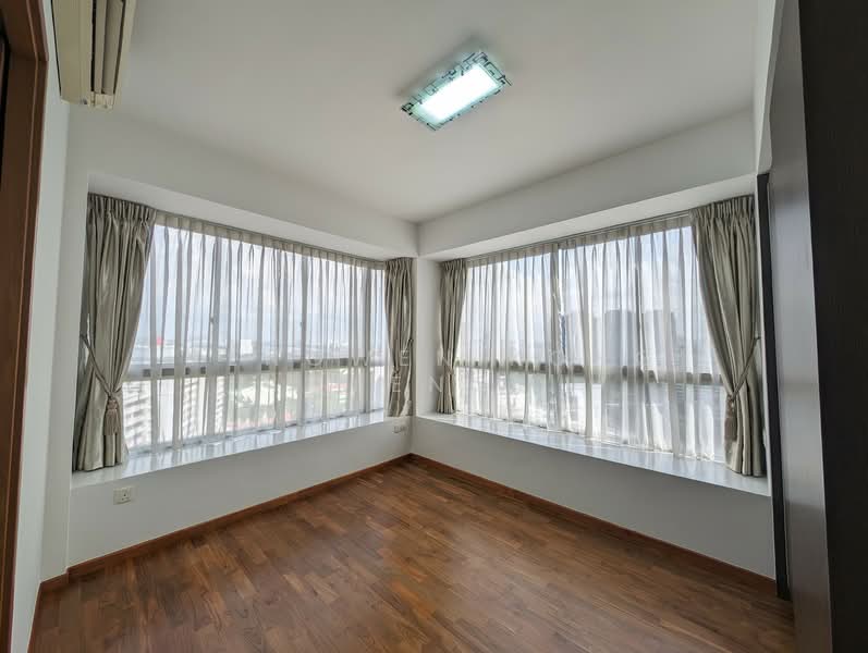 The Parc Condominium, 11 West Coast Walk, 2 Bedrooms, 980 sqft, Condominium For Sale, by Fengwen Kong (Feng), 500122721 - Master bedroom - PropertyGuru.com.sg