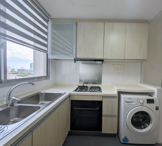 The Parc Condominium, 11 West Coast Walk, 2 Bedrooms, 980 sqft, Condominium For Sale, by Fengwen Kong (Feng), 500122721 - Kitchen - PropertyGuru.com.sg