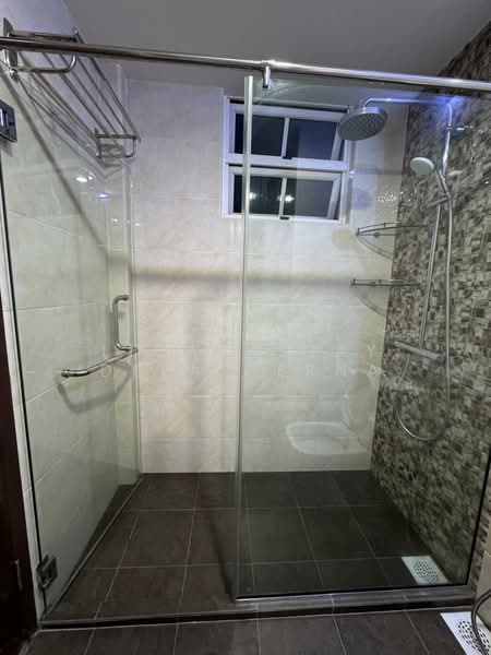 Estella Gardens, 21 - 27 Flora Road, 1 Bedroom, 656 sqft, Condominium For Rent, by Ligaya Gay Dela Cerna, 500122725 - Bathroom - PropertyGuru.com.sg