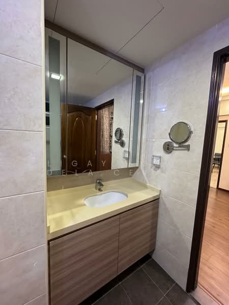 Estella Gardens, 21 - 27 Flora Road, 1 Bedroom, 656 sqft, Condominium For Rent, by Ligaya Gay Dela Cerna, 500122725 - Bathroom - PropertyGuru.com.sg