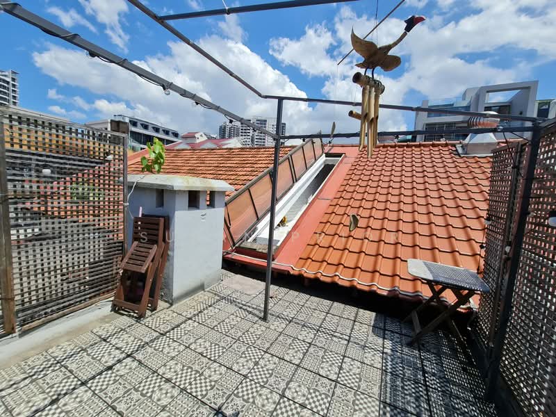 Loft Walkup @ Sing Avenue, Sing Avenue, Farrer Road, 2 Bedrooms, 1,700 sqft, Walk-up Apartment For Rent, by Susan Prior, 500122731 - Roof - PropertyGuru.com.sg