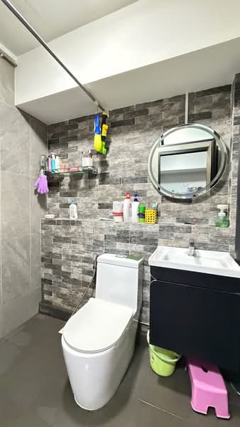 773 Woodlands Drive 60, 773 Woodlands Drive 60, 3 Bedrooms, 990 sqft, HDB Flat For Sale, by Jose Loh Zhenhao, 500122748 - Bathroom - PropertyGuru.com.sg