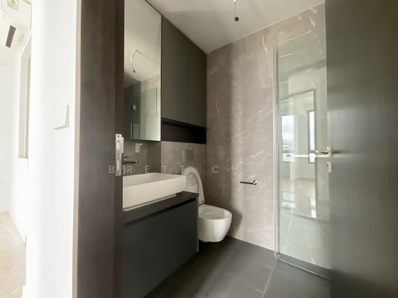 Irwell Hill Residences, 6 Irwell Hill, 2 Bedrooms, 667 sqft, Condominium For Sale, by Brett Chua, 500122753 - Bathroom - PropertyGuru.com.sg