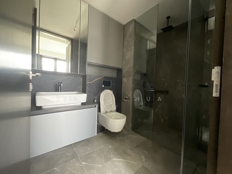 Irwell Hill Residences, 6 Irwell Hill, 2 Bedrooms, 667 sqft, Condominium For Sale, by Brett Chua, 500122753 - Bathroom - PropertyGuru.com.sg