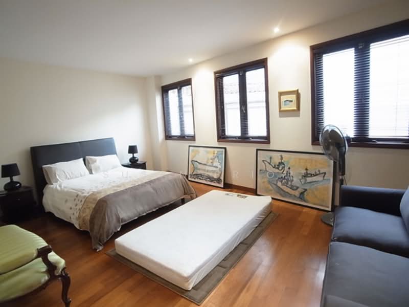 3 1/2 Storeys Fit For a King! BLAIR / CARPARK, Spottiswoode Park Road, Blair Road, 6 Bedrooms, 5,950 sqft, Conservation House For Sale, by Susan Prior, 500122756 - Bedroom - PropertyGuru.com.sg