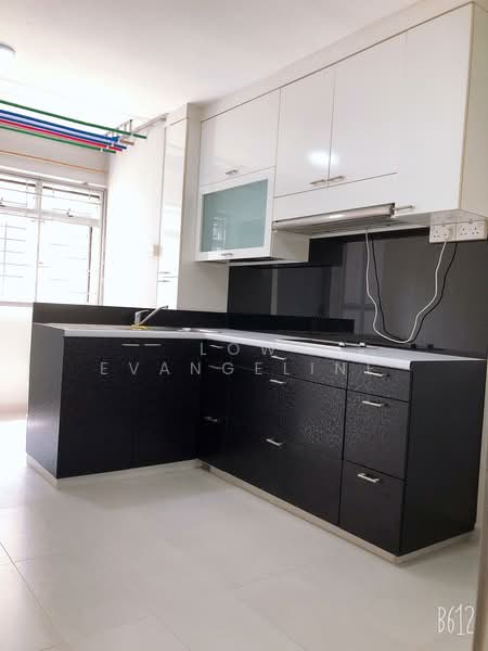 649 Ang Mo Kio Avenue 5, 649 Ang Mo Kio Avenue 5, 2 Bedrooms, 807 sqft, HDB Flat For Sale, by Low Evangeline, 500122757 - Kitchen - PropertyGuru.com.sg