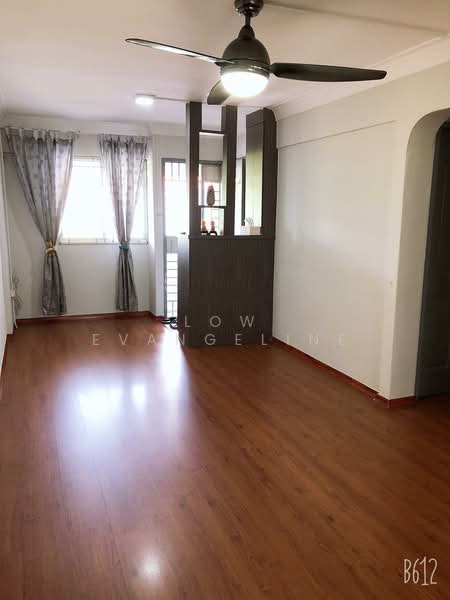649 Ang Mo Kio Avenue 5, 649 Ang Mo Kio Avenue 5, 2 Bedrooms, 807 sqft, HDB Flat For Sale, by Low Evangeline, 500122757 - Living Room - PropertyGuru.com.sg