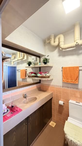 687C Choa Chu Kang Drive, 687C Choa Chu Kang Drive, 3 Bedrooms, 1,184 sqft, HDB Flat For Sale, by Joe Ng Xu Hong 黄緒汯, 500122762 - Bathroom - PropertyGuru.com.sg