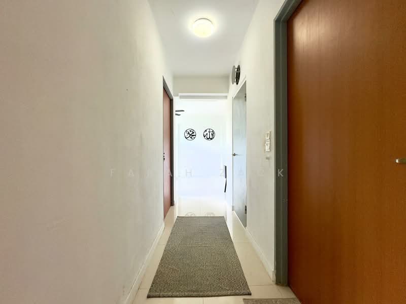 890A Tampines Avenue 1, 890A Tampines Avenue 1, 2 Bedrooms, 743 sqft, HDB Flat For Sale, by Farah Zack, 500122770 - Corridor - PropertyGuru.com.sg