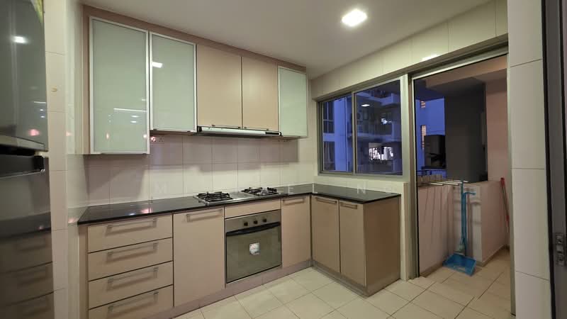 Grandeur 8, 2 Ang Mo Kio Central 3, 2 Bedrooms, 1,130 sqft, Condominium For Sale, by Mickael Ng, 500122782 - Kitchen - PropertyGuru.com.sg