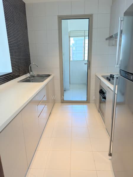 Starville, 68 Lengkong Tiga, 3 Bedrooms, 1,216 sqft, Condominium For Rent, by Ng Wai Wai, 500122787 - Kitchen - PropertyGuru.com.sg