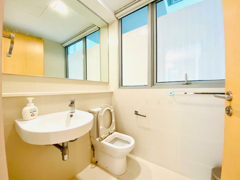 Kovan Residences, 1 Kovan Road, 2 Bedrooms, 883 sqft, Condominium For Sale, by Daphne Lean, 500122793 - Bathroom - PropertyGuru.com.sg