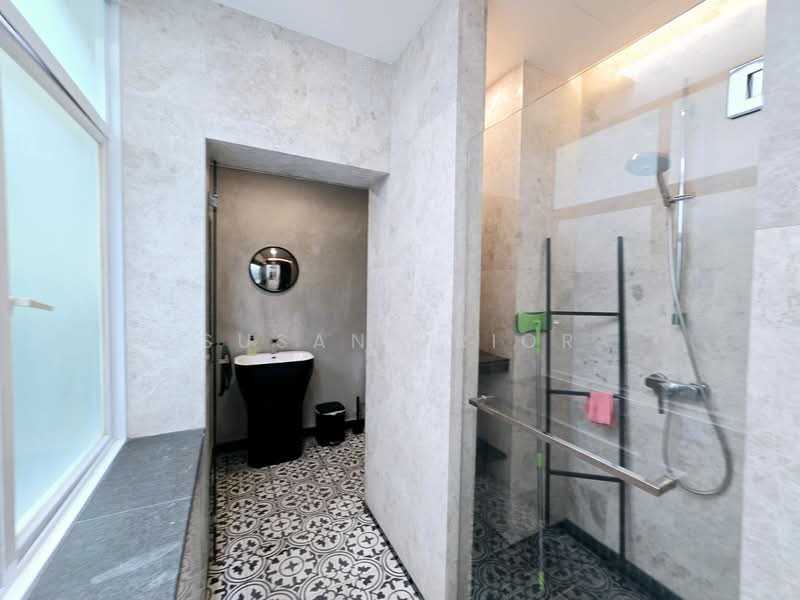 D10 Conservation Style With Pizzazz, Devonshire Road, Orchard Road, 3 Bedrooms, 3,950 sqft, Conservation House For Sale, by Susan Prior, 500122795 - PropertyGuru.com.sg