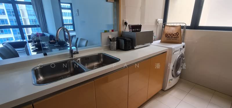 City Square Residences, 2 Kitchener Link, 2 Bedrooms, 840 sqft, Condominium For Rent, by Connie Pan 潘瑩瑩, 500122797 - Kitchen - PropertyGuru.com.sg
