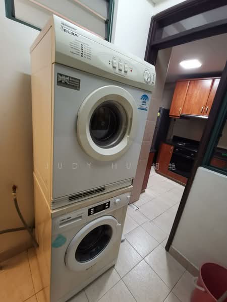 The Bencoolen, 180 Bencoolen Street, 2 Bedrooms, 829 sqft, Apartment For Sale, by Judy Hu 胡艳, 500122807 - Interior - PropertyGuru.com.sg