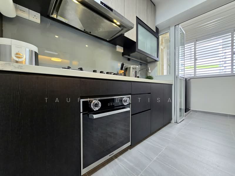 620B Tampines Street 61, 620B Tampines Street 61, 3 Bedrooms, 1,001 sqft, HDB Flat For Sale, by Taufik Batisah, 500122816 - Kitchen - PropertyGuru.com.sg