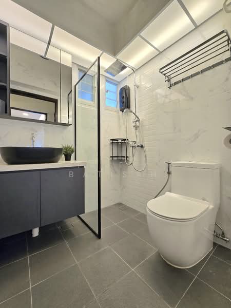 620B Tampines Street 61, 620B Tampines Street 61, 3 Bedrooms, 1,001 sqft, HDB Flat For Sale, by Taufik Batisah, 500122816 - Bathroom - PropertyGuru.com.sg