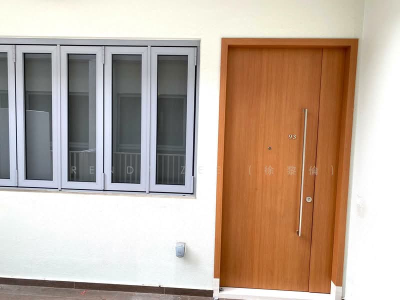 FOREIGNERS ELIGIBLE!!! Woodhaven Townhouse ✧ Near Schools & MRT, Woodgrove Avenue, Woodlands, Woodhaven, 4 Bedrooms, 3,358 sqft, Town House For Sale, by Brenda Zee (徐黎倫), 500122849 - Exterior - PropertyGuru.com.sg