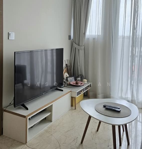 Queens Peak, 1 Dundee Road, 2 Bedrooms, 484 sqft, Condominium For Sale, by Jason Chan, 500122857 - Living Room - PropertyGuru.com.sg