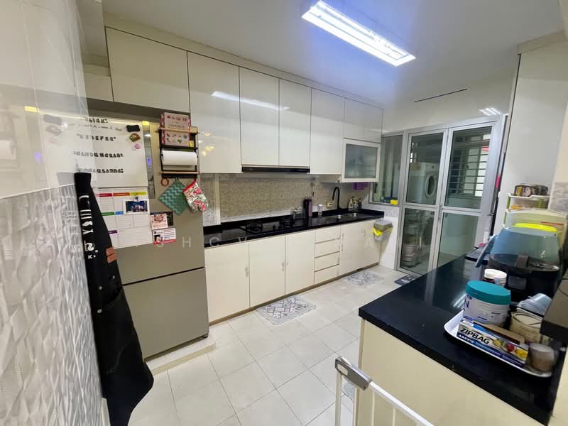 365B Sembawang Crescent, 365B Sembawang Crescent, 3 Bedrooms, 1,001 sqft, HDB Flat For Sale, by Ashcvin Mani, 500122880 - Kitchen - PropertyGuru.com.sg