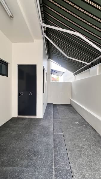 Bedok Avenue, BEDOK AVENUE, 5 Bedrooms, 5,238 sqft, Semi-Detached House For Rent, by Gwendolyn Au, 500122886 - Exterior - PropertyGuru.com.sg