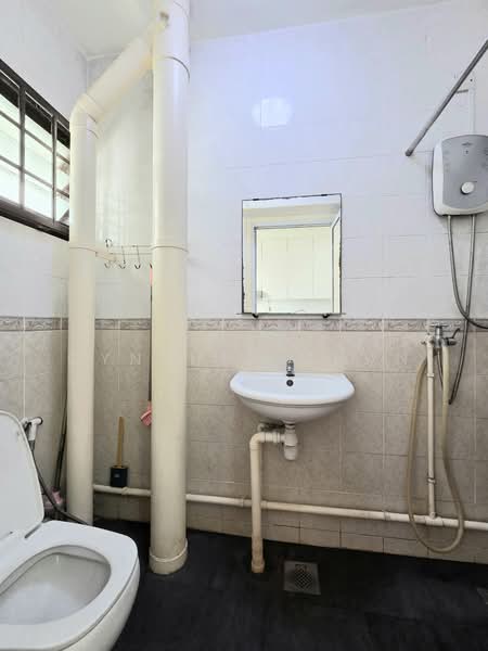 306A Anchorvale Link, 306A Anchorvale Link, 3 Bedrooms, 969 sqft, HDB Flat For Sale, by Cynthia Chan, 500122890 - Bathroom - PropertyGuru.com.sg
