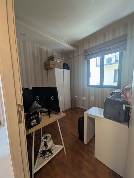 The Amore, 55 Edgedale Plains, 4 Bedrooms, 1,227 sqft, Executive Condominium For Sale, by Rick Tan, 500122895 - Study - PropertyGuru.com.sg