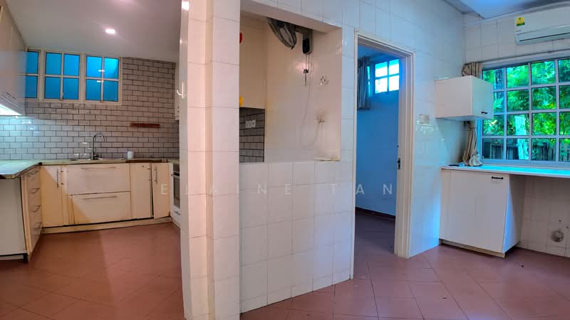 Sunset Way, , 5 Bedrooms, 3,500 sqft, Detached House For Sale, by Elaine Tan, 500122911 - Kitchen - PropertyGuru.com.sg