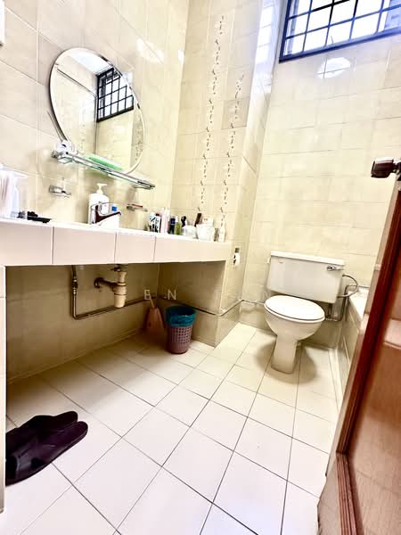 Clementi Park, 010101 Sunset Drive, 3 Bedrooms, 1,657 sqft, Condominium For Sale, by Ken Tan, 500122912 - Bathroom - PropertyGuru.com.sg