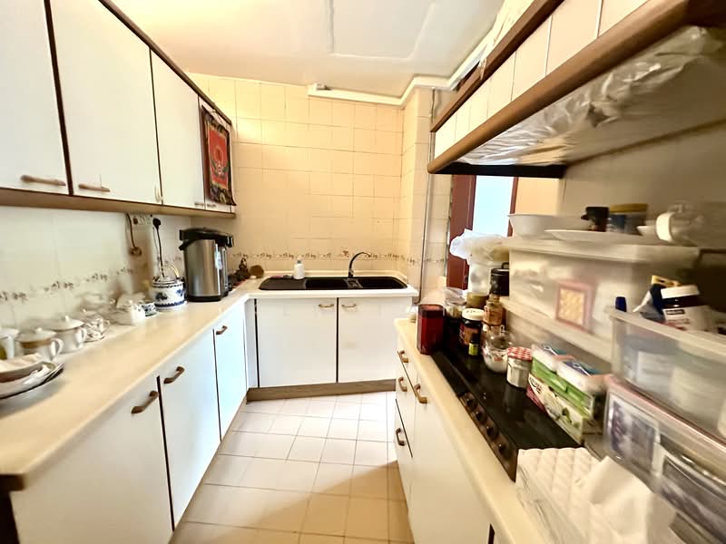 Clementi Park, 010101 Sunset Drive, 3 Bedrooms, 1,657 sqft, Condominium For Sale, by Ken Tan, 500122912 - Kitchen - PropertyGuru.com.sg