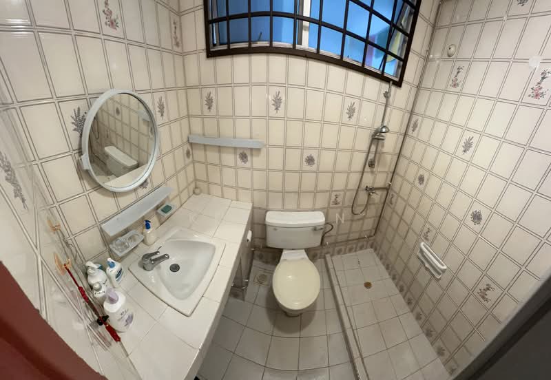 Clementi Park, 010101 Sunset Drive, 3 Bedrooms, 1,657 sqft, Condominium For Sale, by Ken Tan, 500122912 - Bathroom - PropertyGuru.com.sg