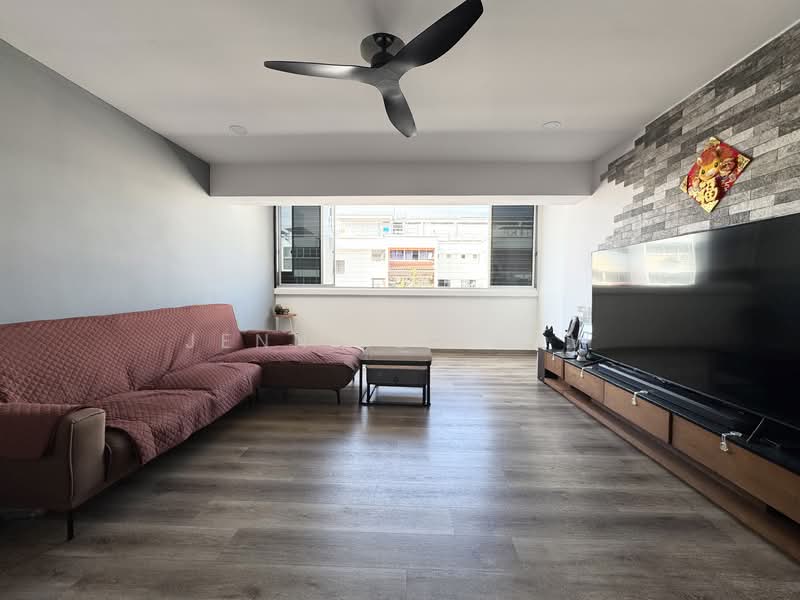 611 Yishun Street 61, 611 Yishun Street 61, 4 Bedrooms, 1,572 sqft, HDB Flat For Sale, by Jennifer Low, 500122917 - Living Room - PropertyGuru.com.sg