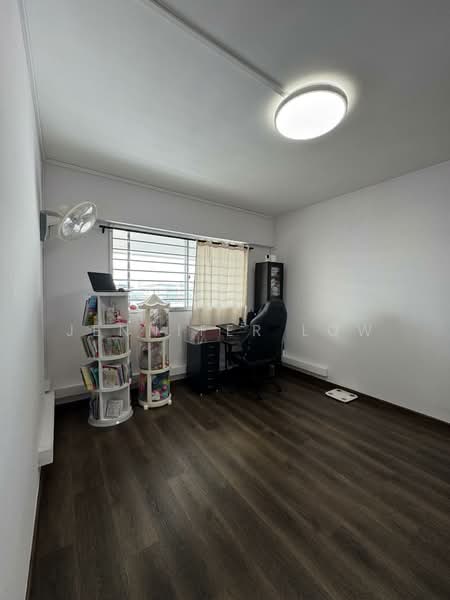 611 Yishun Street 61, 611 Yishun Street 61, 4 Bedrooms, 1,572 sqft, HDB Flat For Sale, by Jennifer Low, 500122917 - Study - PropertyGuru.com.sg