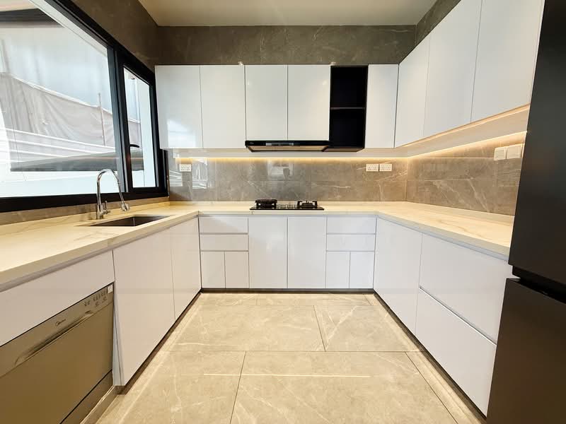 Jalan Jarak, Jalan Jarak, 6 Bedrooms, 5,255 sqft, Semi-Detached House For Sale, by Arnold Wee, 500122921 - Kitchen - PropertyGuru.com.sg