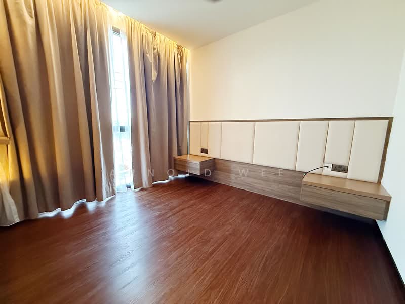 Jalan Jarak, Jalan Jarak, 6 Bedrooms, 5,255 sqft, Semi-Detached House For Sale, by Arnold Wee, 500122921 - Bedroom - PropertyGuru.com.sg