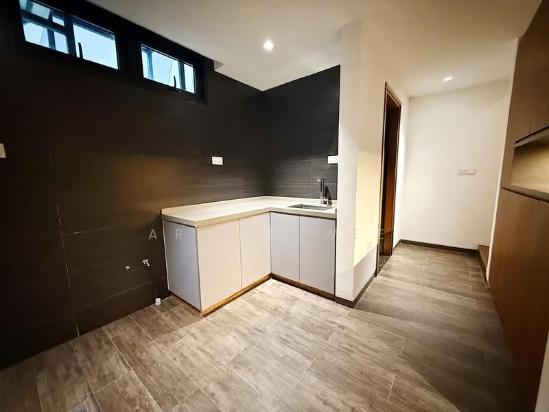 Jalan Jarak, Jalan Jarak, 6 Bedrooms, 5,255 sqft, Semi-Detached House For Sale, by Arnold Wee, 500122921 - Kitchen - PropertyGuru.com.sg