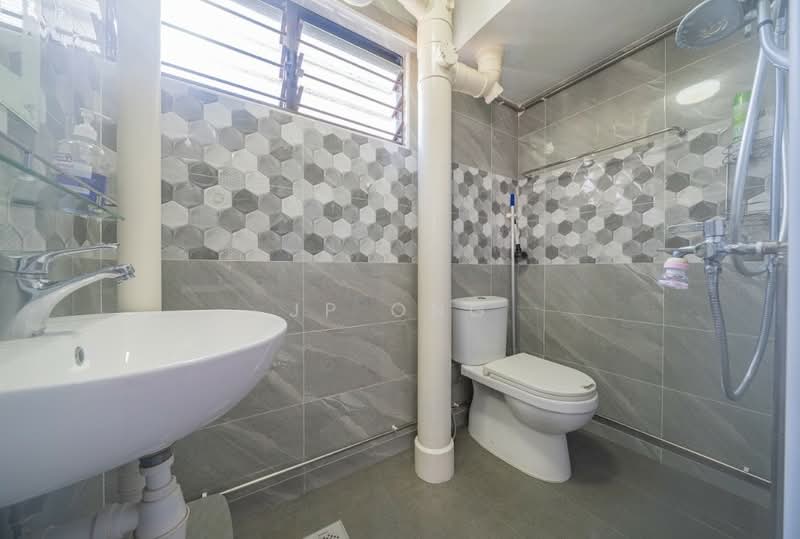 105 Aljunied Crescent, 105 Aljunied Crescent, 3 Bedrooms, 979 sqft, HDB Flat For Sale, by JP Ong, 500122936 - Bathroom - PropertyGuru.com.sg
