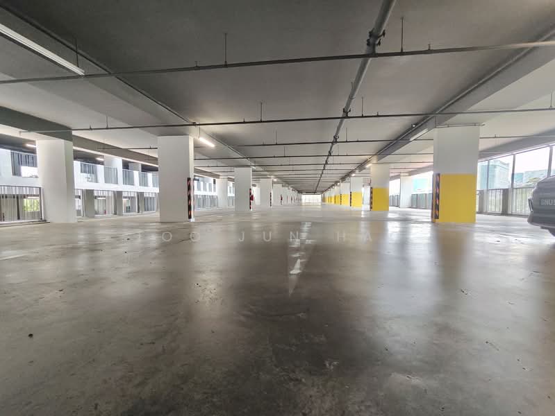 Parc Riviera, 101 West Coast Vale, 1 Bedroom, 463 sqft, Condominium For Sale, by Foo Jun Hao, 500122937 - Car Park - PropertyGuru.com.sg