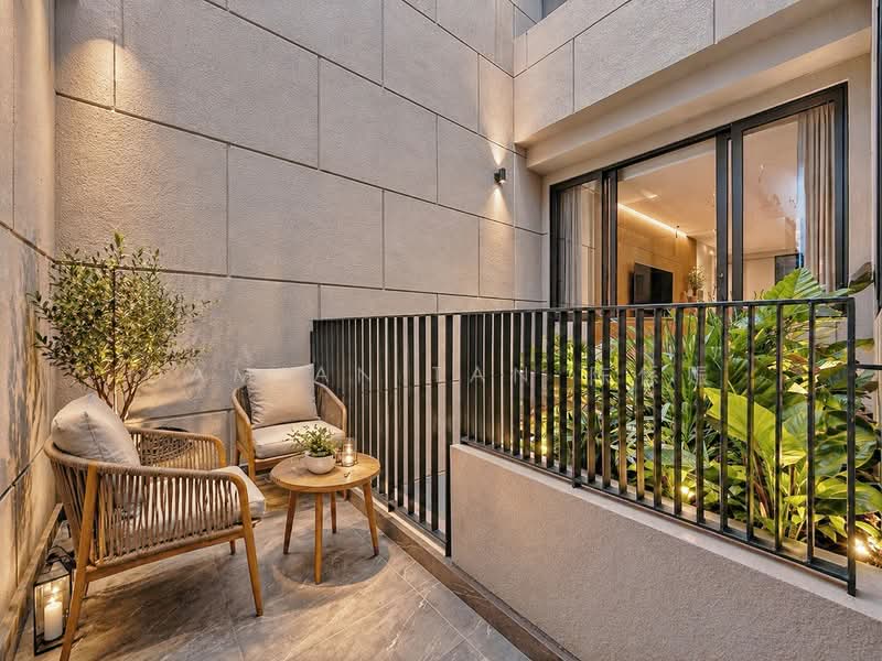 ⭐️ONLY BRAND NEW JUST TOP INTER TERRACE IN D10 | WITHIN 1KM TO HENRY PARK PRIMARY | NEAR MRT & MKT⭐️, Mount Sinai Road Grove Holland Jalan Kebaya Moonbeam Jelita Tenang Istimewa Maryland Ming Teck Greenleaf Sixth Haji Alias Namly Coronation Lim Tai See Allamanda Ampang Siantan Hua Guan Siantuan Lantana Lemon Lasia Lotus Lily Maple Cypress Fir Redwood, 5 Bedrooms, 4,574 sqft, Terraced House For Sale, by Damian Tan 陈係赈, 500122952 - Balcony - PropertyGuru.com.sg