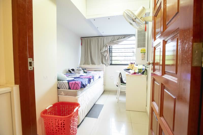 666 Yishun Avenue 4, 666 Yishun Avenue 4, 6 Bedrooms, 1,916 sqft, HDB Flat For Sale, by Marcus Chong, 500122966 - Helper Bedroom - PropertyGuru.com.sg