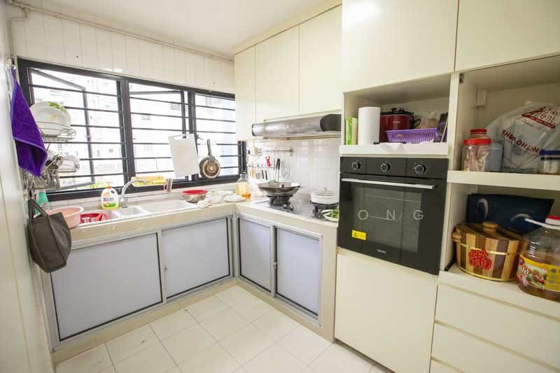 666 Yishun Avenue 4, 666 Yishun Avenue 4, 6 Bedrooms, 1,916 sqft, HDB Flat For Sale, by Marcus Chong, 500122966 - Wet Kitchen - PropertyGuru.com.sg