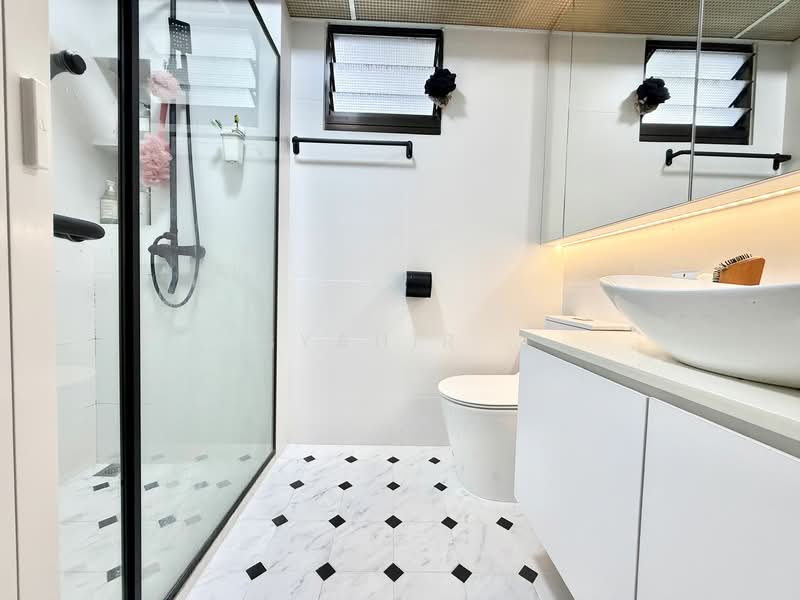 549A Segar Road, 549A Segar Road, 4 Bedrooms, 1,216 sqft, HDB Flat For Sale, by Syahir ., 500122968 - Bathroom - PropertyGuru.com.sg