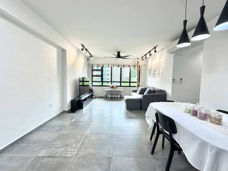 549A Segar Road, 549A Segar Road, 4 Bedrooms, 1,216 sqft, HDB Flat For Sale, by Syahir ., 500122968 - Living Room - PropertyGuru.com.sg