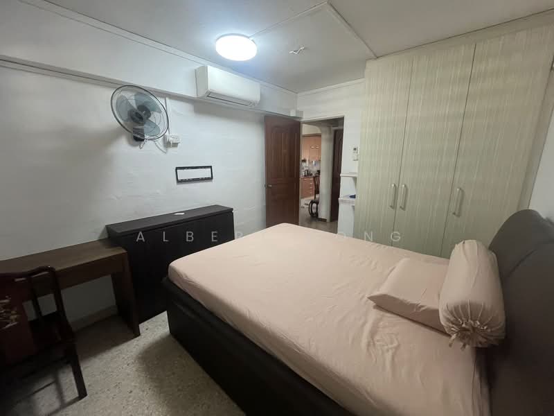 560 Ang Mo Kio Avenue 10, 560 Ang Mo Kio Avenue 10, Room Rental, 150 sqft, HDB Flat For Rent, by Albert Wong, 500122969 - Bedroom - PropertyGuru.com.sg