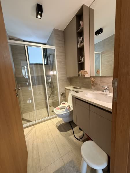 Rivercove Residences EC, 20 Anchorvale Ln, 3 Bedrooms, 1,076 sqft, Condominium For Sale, by Josephine Lim, 500122971 - Bathroom - PropertyGuru.com.sg