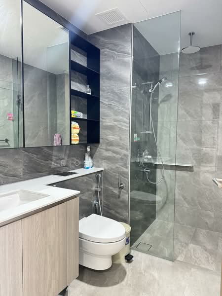 Whistler Grand, 109 West Coast Vale, 2 Bedrooms, 614 sqft, Condominium For Rent, by Rose Lai, 500122977 - Bathroom - PropertyGuru.com.sg